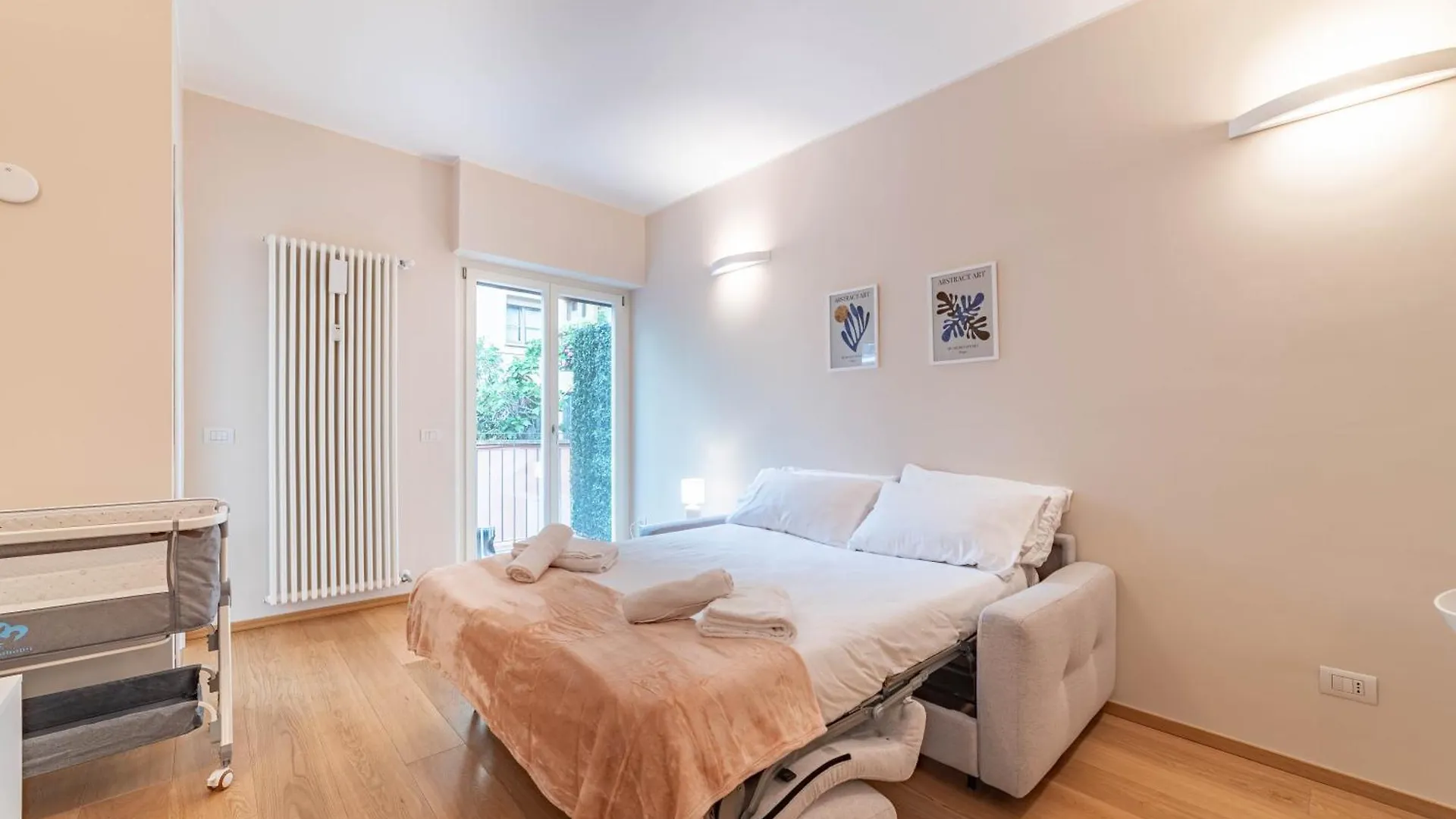500 M From Corso Sempione, Close To Metro M5 Milan 0*,