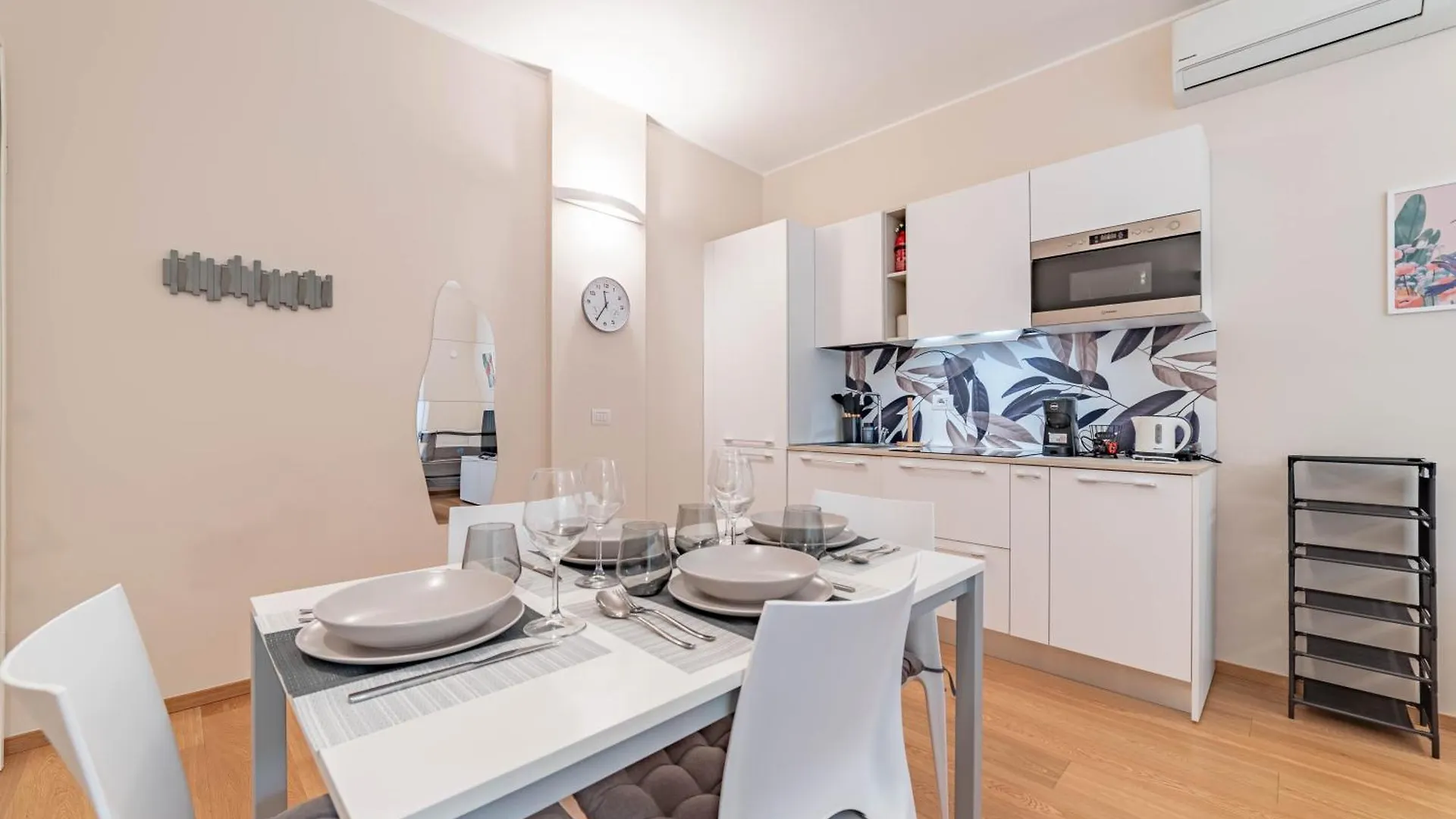 500 M From Corso Sempione, Close To Metro M5 Milan